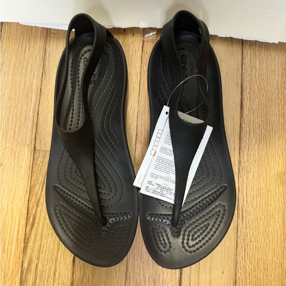 Croc thong sandal